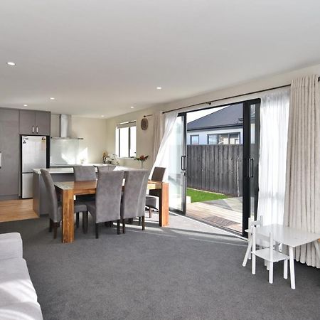 Thomas Townhouse - Christchurch Holiday Homes المظهر الخارجي الصورة