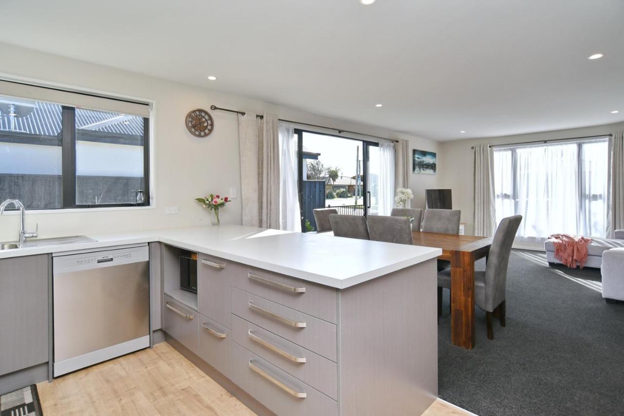 Thomas Townhouse - Christchurch Holiday Homes المظهر الخارجي الصورة