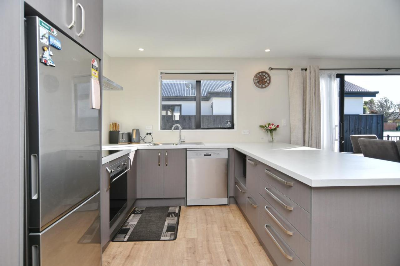 Thomas Townhouse - Christchurch Holiday Homes المظهر الخارجي الصورة